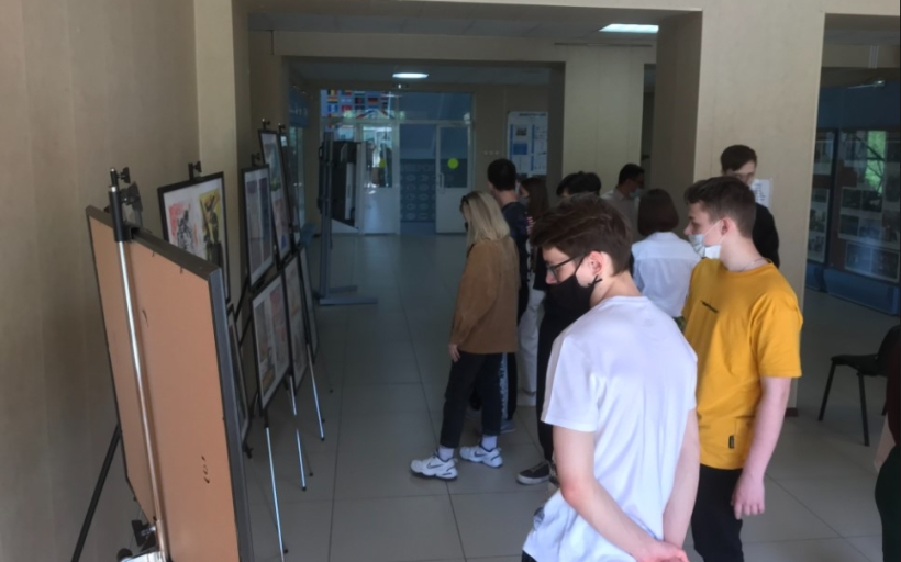 Нет террору! В Университете проходит тематическая выставка