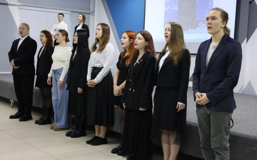 СТУДЕНТЫ И ПРЕПОДАВАТЕЛИ проверили свои знания о Конституции РФ