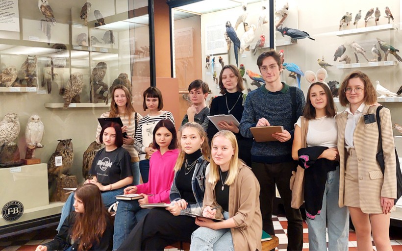 Студенты Высшей школы дизайна РГУТИС в рамках учебной практики совершенствуют навыки графической техники на базе  музеев Москвы 