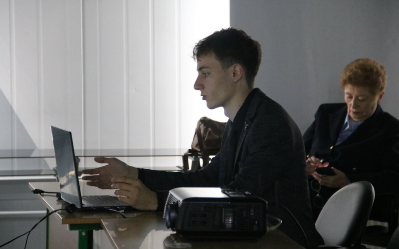 Экспертная консультация инновационных проектов: в «Точке Кипения» обсудили командные проекты студентов РГУТИС
