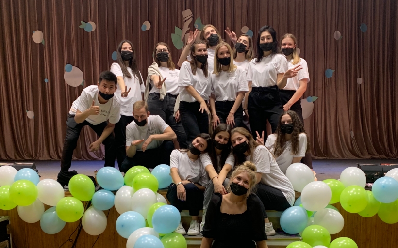 «Freshmen» или «Визитки первокурсников»: в РГУТИС прошел творческий смотр академических групп студентов первого курса.