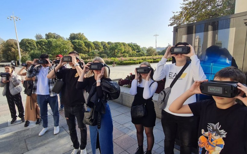 Знакомимся с туристскими новациями: студенты магистратуры РГУТИС приняли участие в премьере VR-экскурсии в парке им. Горького
