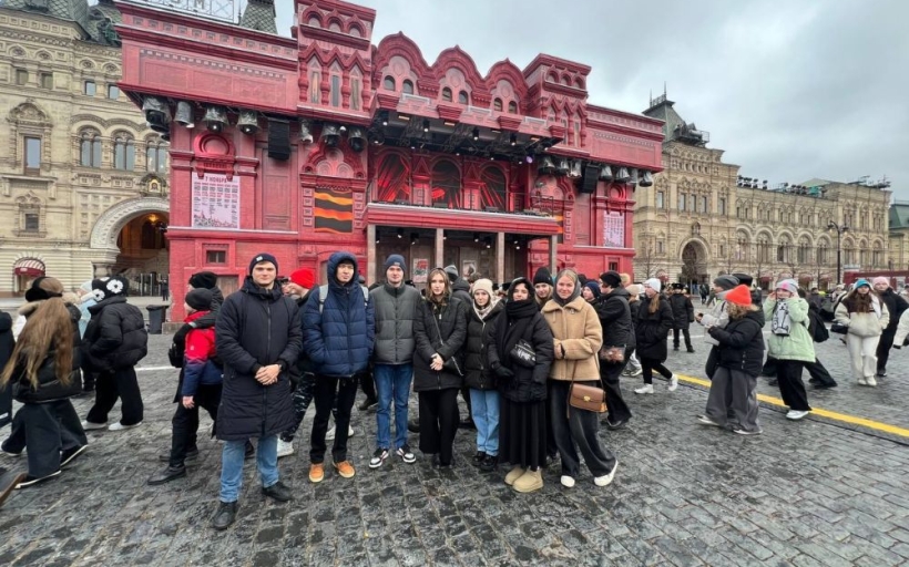 Выставка под открытым небом в центре Москвы