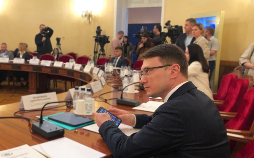 Ректор университета А.А. Федулин принял участие в работе «круглого стола» по вопросам доступности отдыха для российских граждан, организованного Комитетом Госдумы по туризму