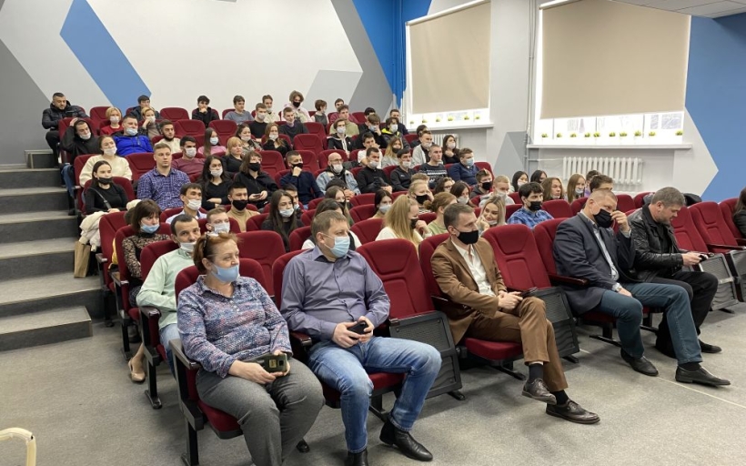 Урок патриотического воспитания в РГУТИС от сотрудников Федеральной службы войск национальной гвардии