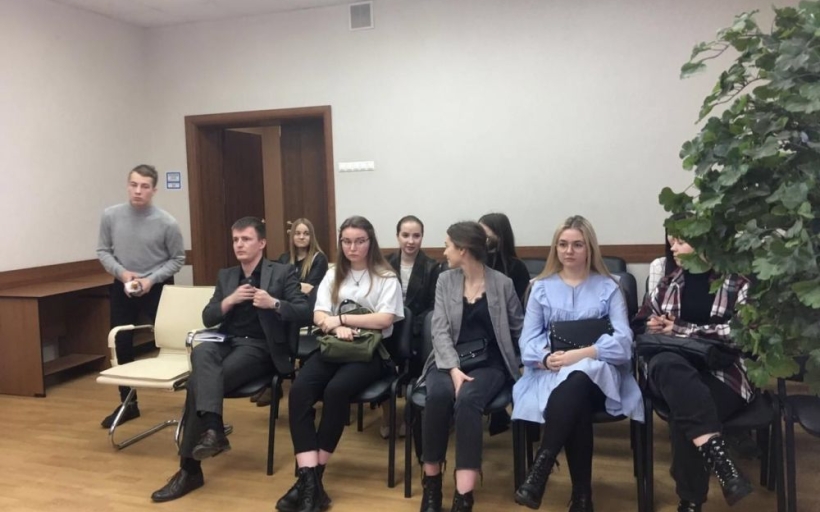 Двенадцать студентов переведены с платного обучения на бесплатное