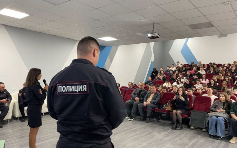 «На работу — как на праздник»  — в университете прошла «НЕДЕЛЯ КАРЬЕРЫ РГУТИС - 2025»