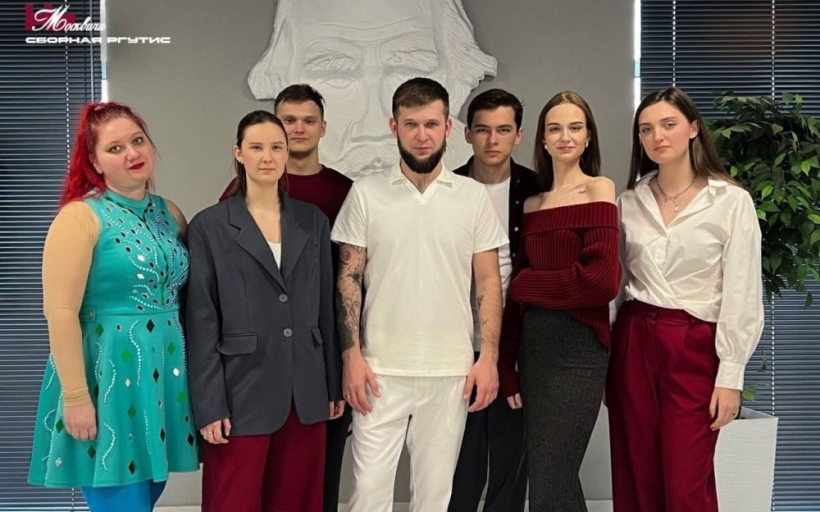 Команда КВН РГУТИС в четвертьфинале «Оружейной лиги»