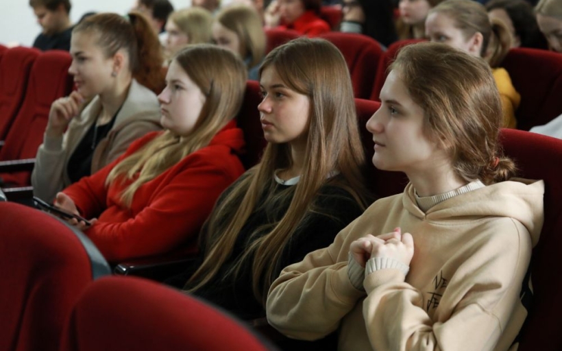 В Высшей школе туризма и гостеприимства с успехом прошел мастер-класс МСК «БЛ ГРУПП» на тему светотехнических решений в туризме  