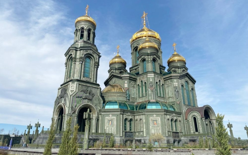 В канун празднования Дня Победы студенты РГУТИС посетили Главный храм ВС РФ и Музей Великой Отечественной войны