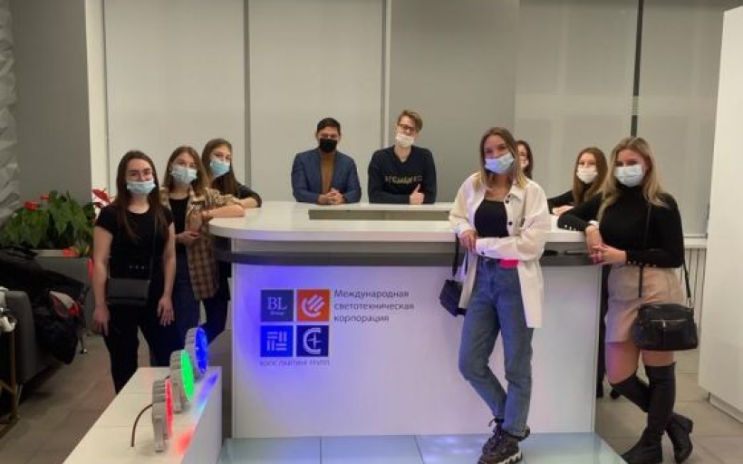 Студенты РГУТИС знакомятся с современными технологиями светотехники