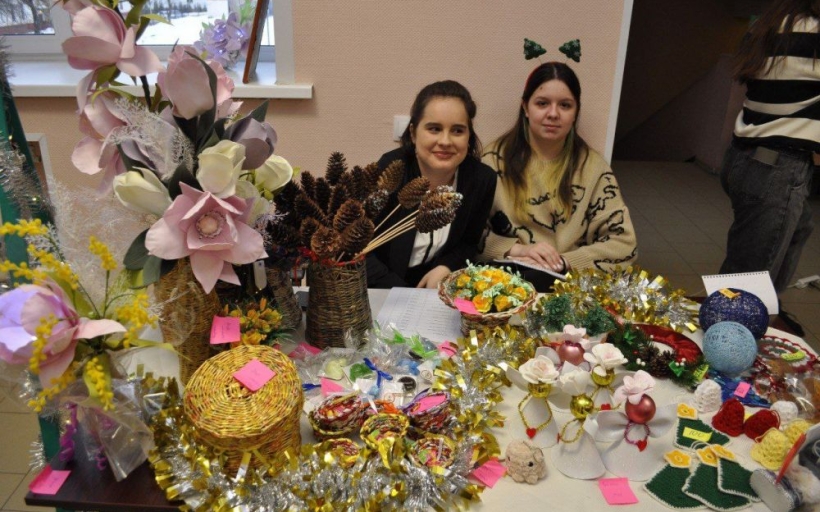 Несем радость детям — в ИСТ РГУТИС прошло традиционное новогоднее представление