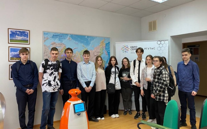 3 профпробы для школьников на этой неделе: сервис, экономика и юриспруденция 