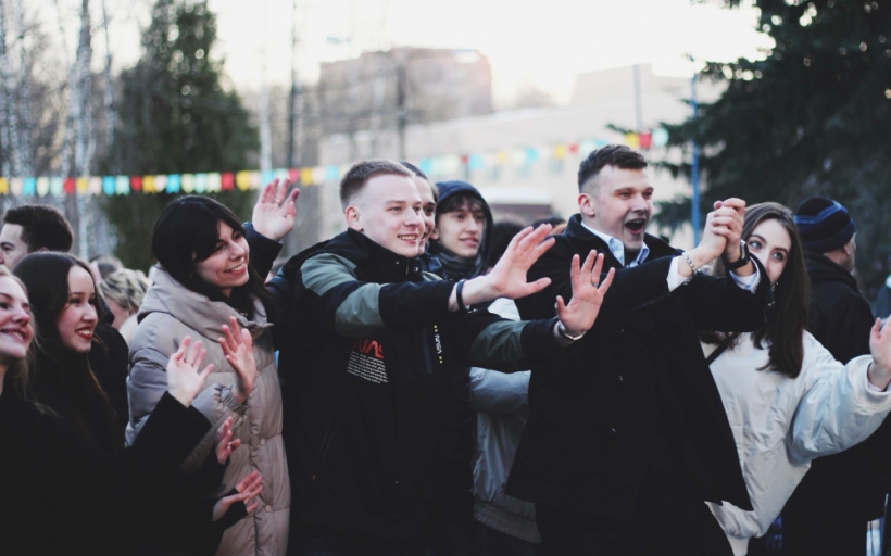 Весенний бал на масленичной неделе