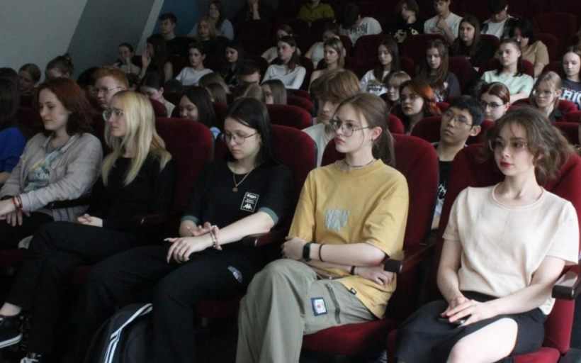 Студенты Колледжа РГУТИС обсудили будущее предпринимательства и делового туризма в России