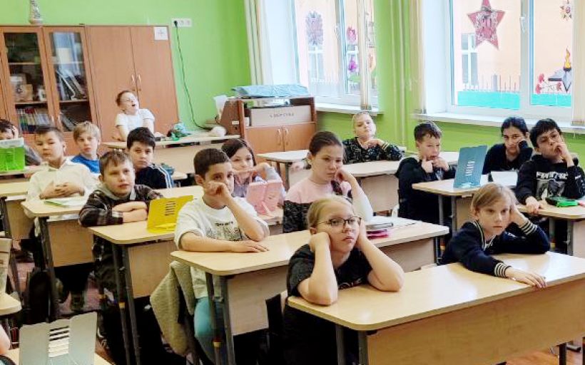 В преддверии 80-летия Победы: серия тематических встреч со школьниками