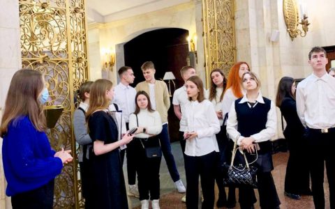 Будущие дизайнеры и отельеры погружаются в профессиональную атмосферу