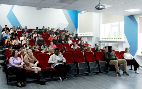 Познаем секреты успешного бизнеса: профессионалы индустрии туризма в гостях у студентов Высшей школы туризма и гостеприимства