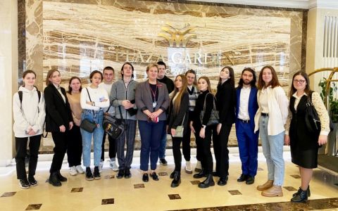 Отели  «AZIMUT Сити Отель Олимпик Москва» и «Plaza Garden» стали площадкой для практической подготовки студентов Колледжа РГУТИС специальности «Гостиничное дело» 