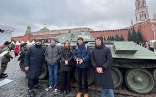 Выставка под открытым небом в центре Москвы