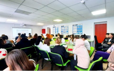 Продолжаем цикл встреч студентов колледжа РГУТИС с представителями города-отеля «Бархатные сезоны»