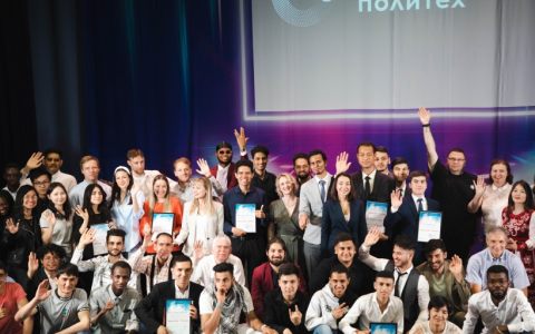 Студенты РГУТИС приняли участие во Всероссийском межвузовском конкурсе чтецов «Душа моя – Россия»