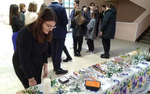 Предновогодняя благотворительная ярмарка в ИСТ РГУТИС