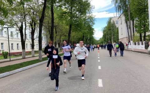 Благотворительный забег «Бежим к Победе»