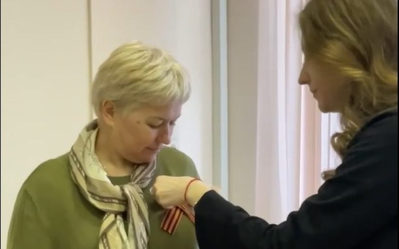 Студенты РГУТИС проводят акцию «Георгиевская ленточка» – вручают символ Победы в корпусах университета