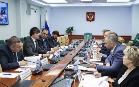 В преддверии туристического сезона: ректор РГУТИС Александр Алексеевич Федулин на круглом столе «О мерах по обеспечению стабильной работы предприятий и организаций туристической индустрии в условиях внешнего санкционного давления»