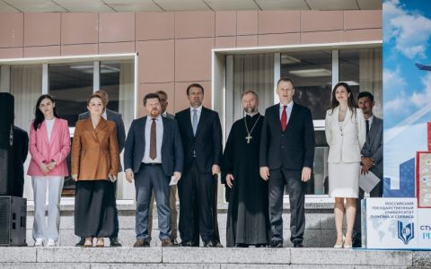 Ректор РГУТИС поздравляет выпускников с окончанием университета