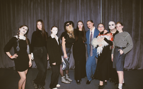 Встречаем весну перевоплощаясь - “Шоу пародий” в РГУТИС